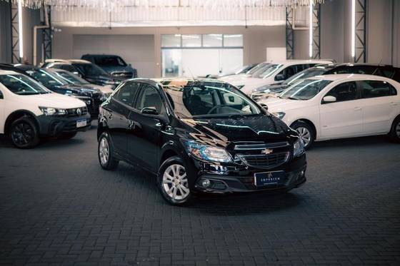 CHEVROLET ONIX 1.4 MPFI LTZ 8V FLEX 4P MANUAL CHEVROLET ONIX 1.4 MPFI LTZ 8V FLEX 4P MANUAL